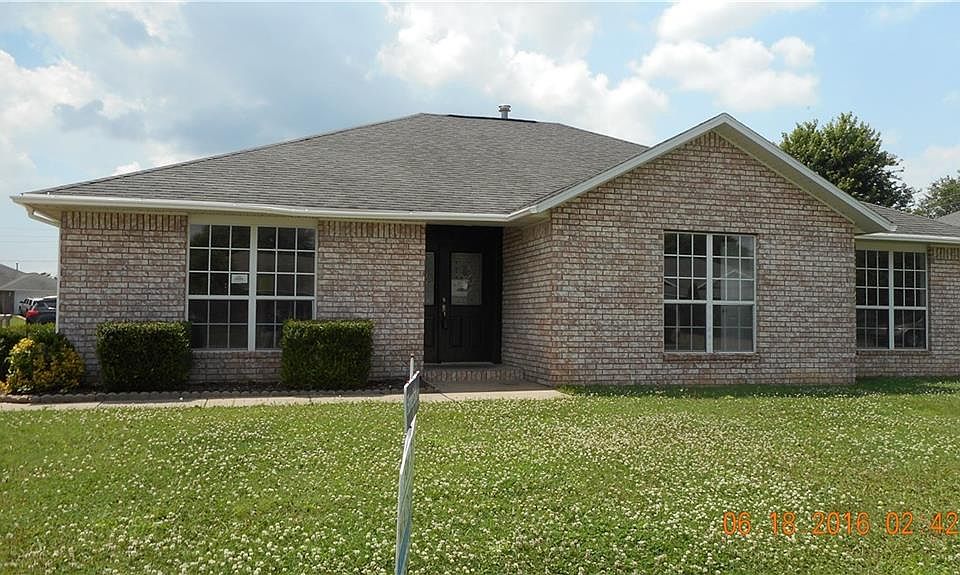 1st image of 805 E Hardwood Cir