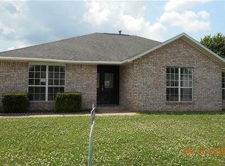 805 E Hardwood Cir, Rogers, AR 72758