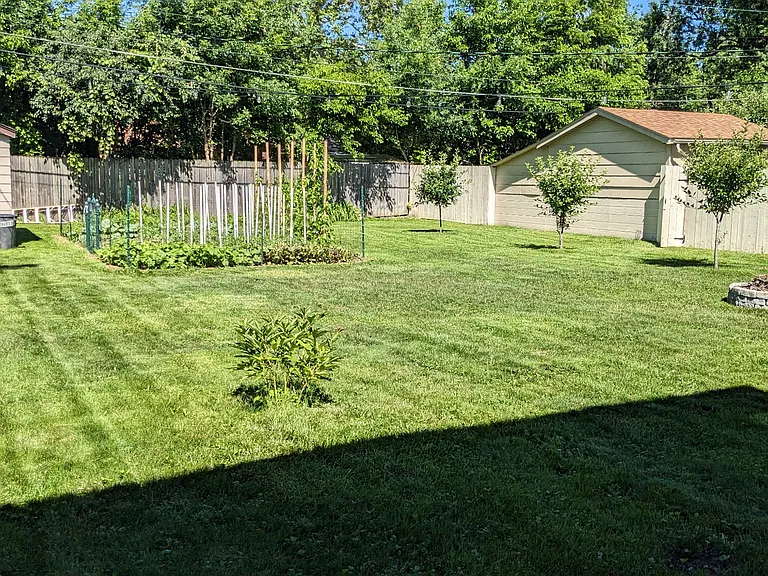 10606 Oak Park Ave — Photo 12