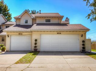 8536 Oakwood Dr, Urbandale, IA 50322
