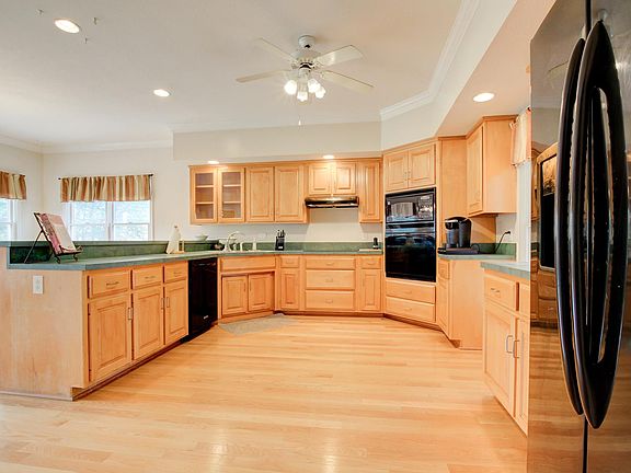 5th image of 2573 Hedgerow Ln