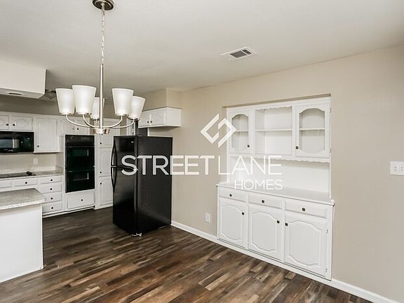 5th image of 1104 Scarlet Oaks Cir