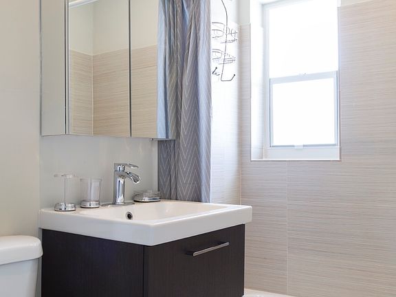 5th image of 5201 Biscayne Blvd APT 17
