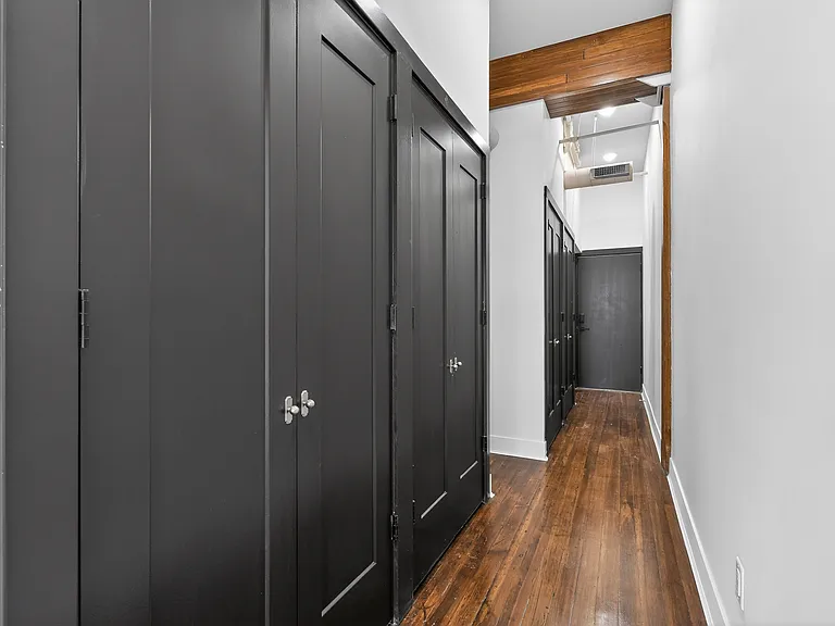 607 Main St #8 — Photo 3