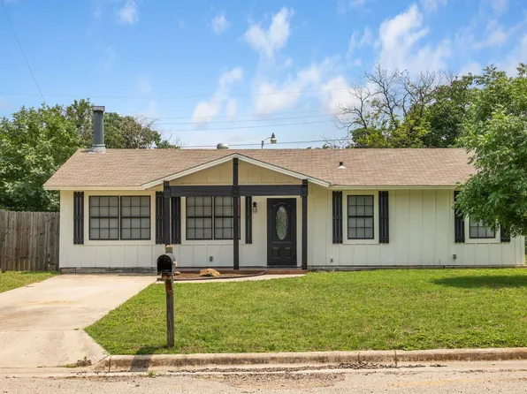 1608 Wood St, Brownwood, TX 76801