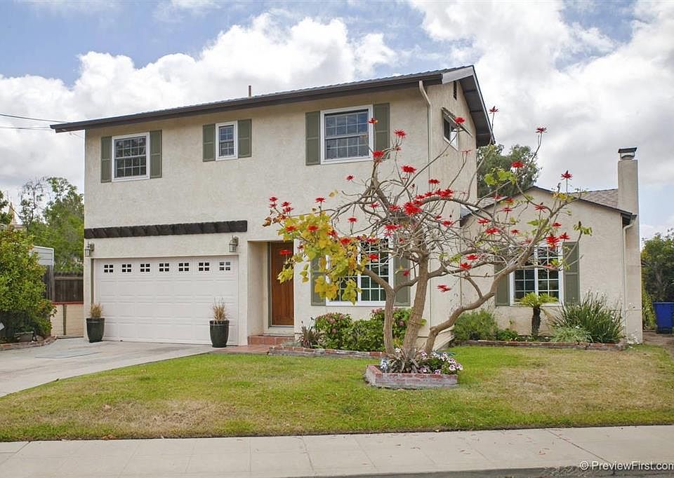 Cul-de-sac home on canyon!!!