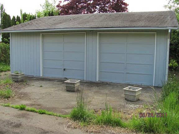 3rd image of 1903 9th Ave SE