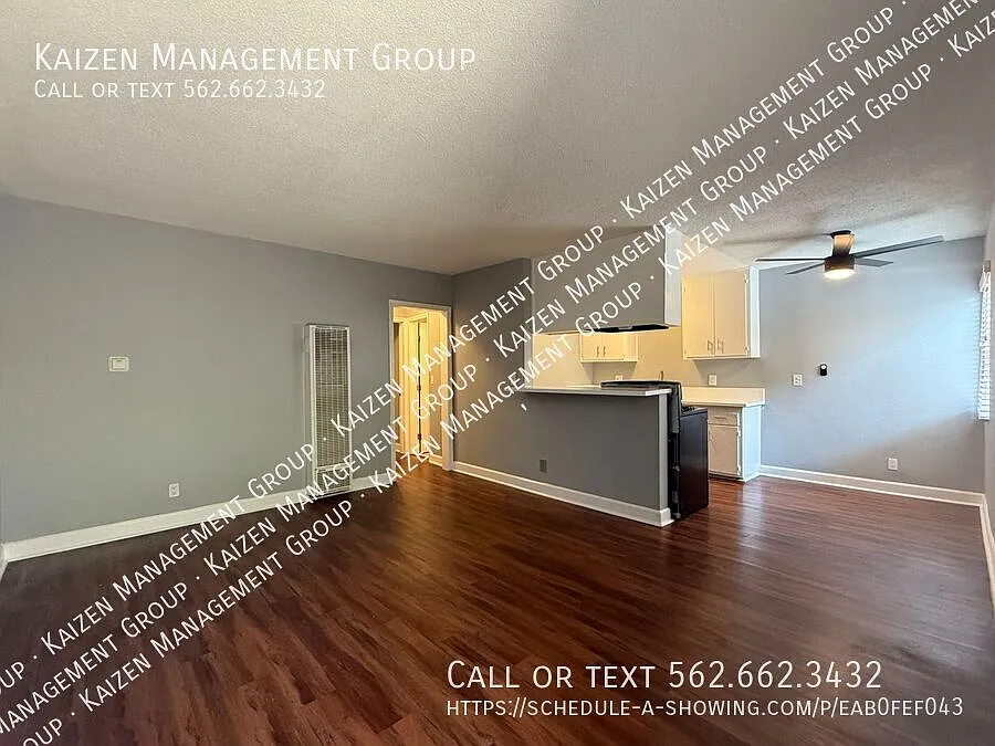 2284 Locust Ave #2