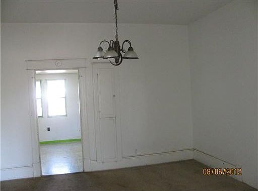 4th image of 713 S College St