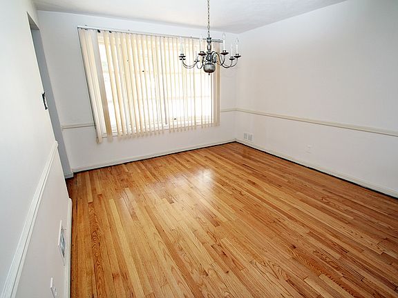 4th image of 125 Hudson Ave