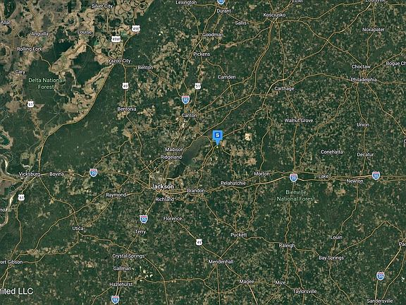 5th image of 136 McLin Ln