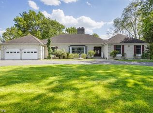 11 Sun Rd, Basking Ridge, NJ 07920