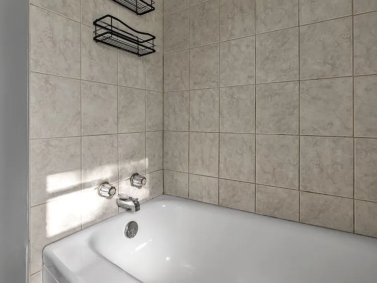 2512 Natchez Trce #B — Photo 17