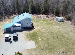 58 Hope Rd, Newport, ME 04953