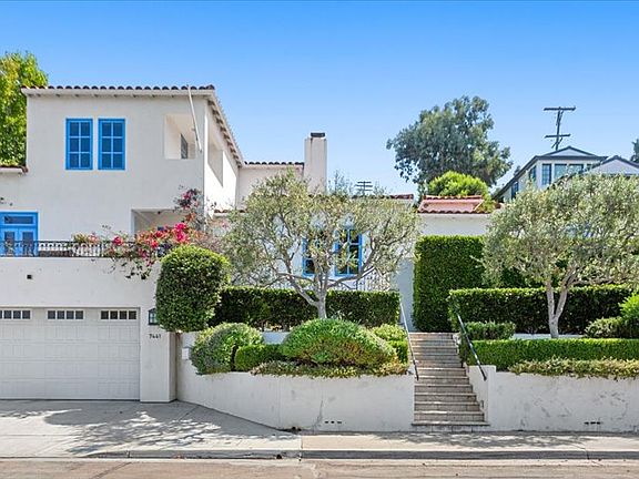 2nd image of 7441 Cabrillo Ave