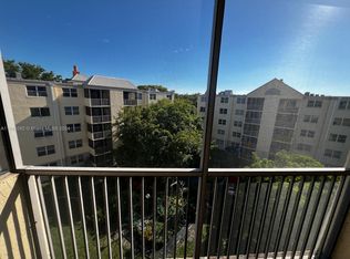 8353 Lake Dr APT 503, Doral, FL 33166