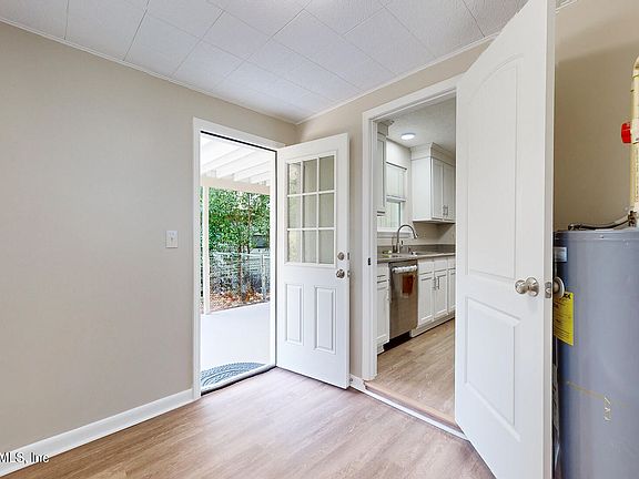 5th image of 6860 BIDDY Lane