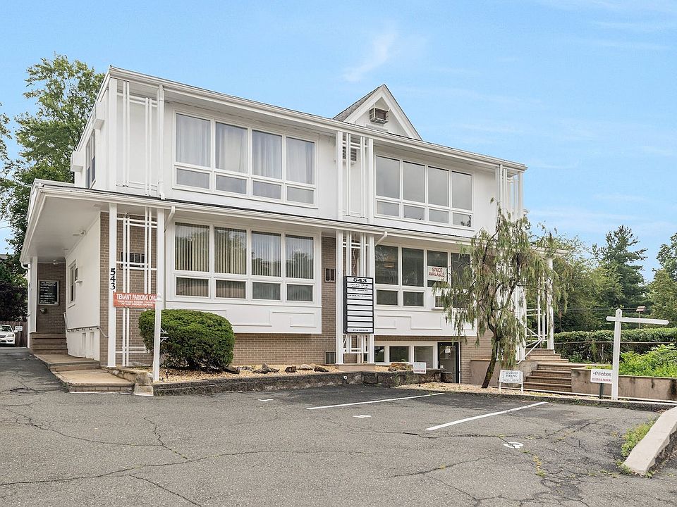 2nd image of 543 Valley Rd Unit 10