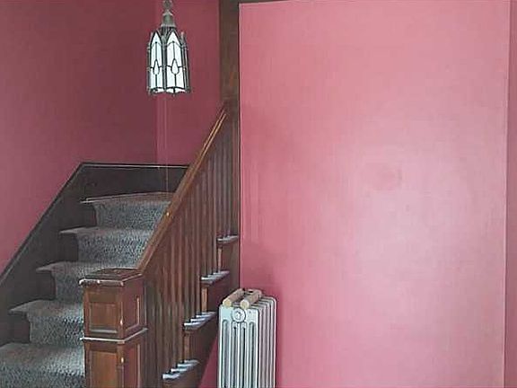 4th image of 28 E Greenwich Ave