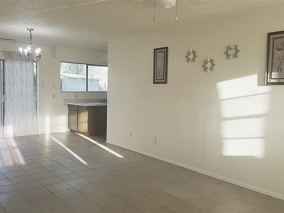 4th image of 1601 S Beech Ave