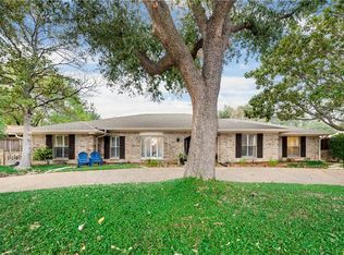 6825 Hunters Ridge Dr, Dallas, TX 75248