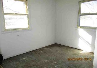 3rd image of 6987 N Main St