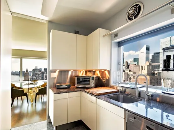 425 East 58th Street image 4 of 9