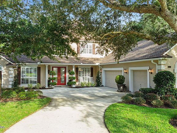 3rd image of 928 E PLEASANT Place