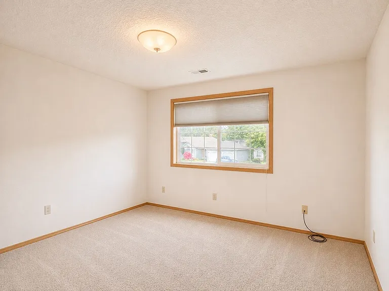 226 Sparks Dr — Photo 23