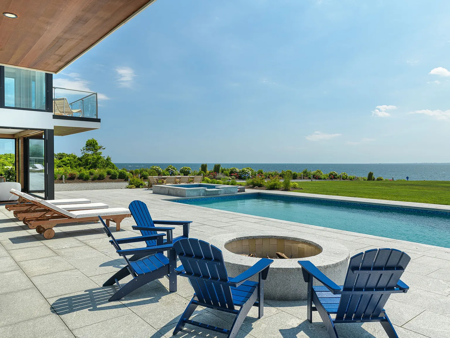 5 bed, 4.5 bath, 5700 sqft, $125,000 — Photo 2
