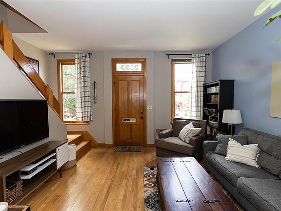 3rd image of 2322 Hickory St