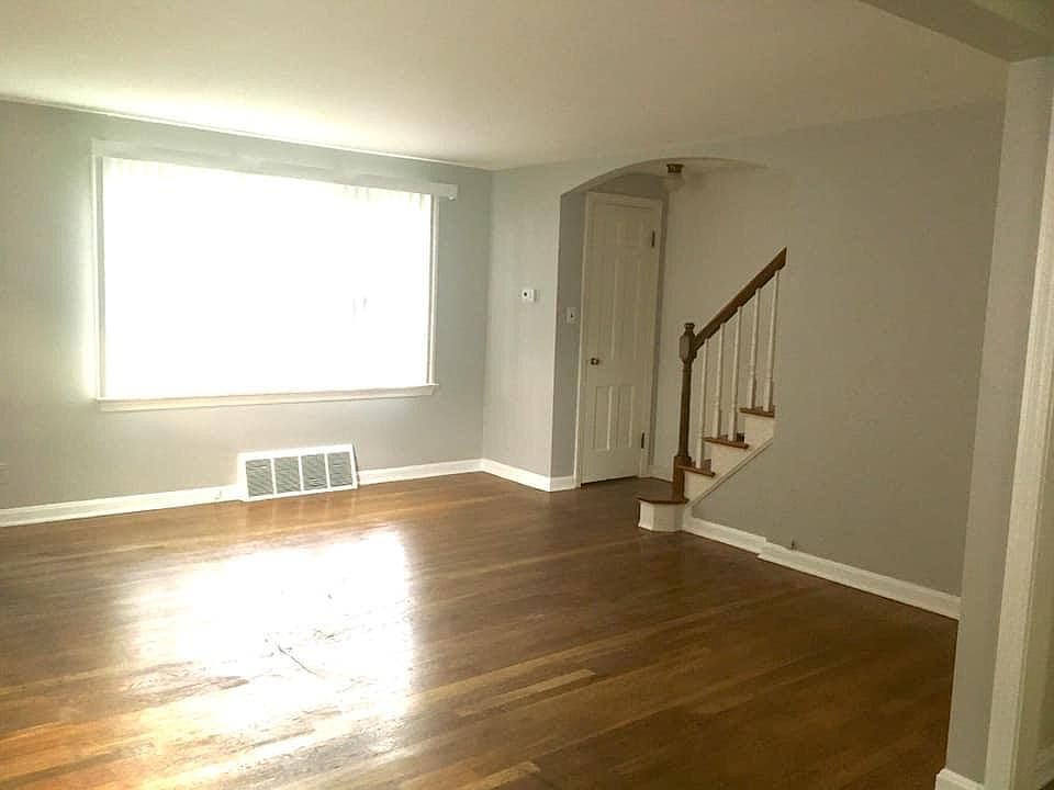 2nd image of 2110 23rd St