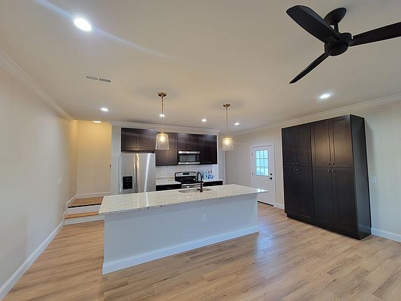 3rd image of 1743 Arbor Hills Dr