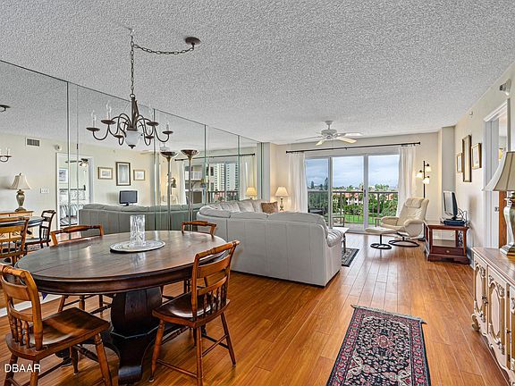5th image of 3 Oceans West Blvd APT 5B3