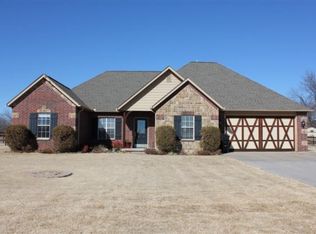 15399 Brookview Ct, Claremore, OK 74017