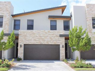 8016 NW 105th Ct, Doral, FL 33178