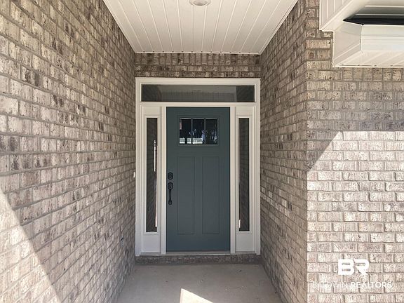 2nd image of 651 Mayflower Dr