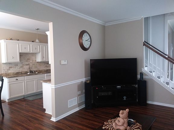 4th image of 2634 Foxwood Dr