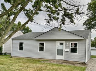 572 Quentin Rd, Eastlake, OH 44095