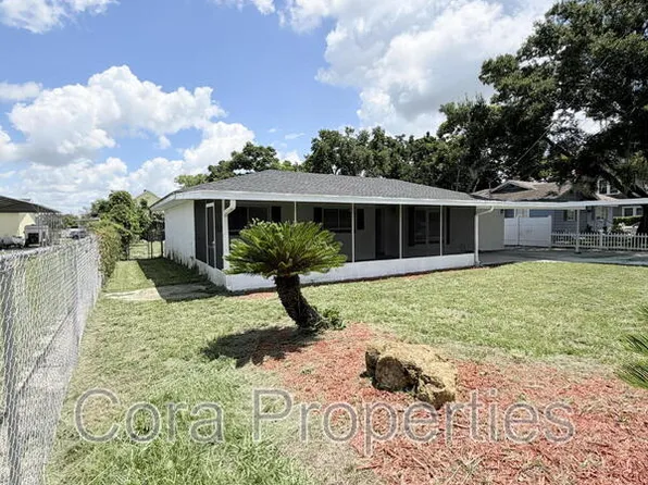 825 Avenue Y NW, Winter Haven, FL 33881