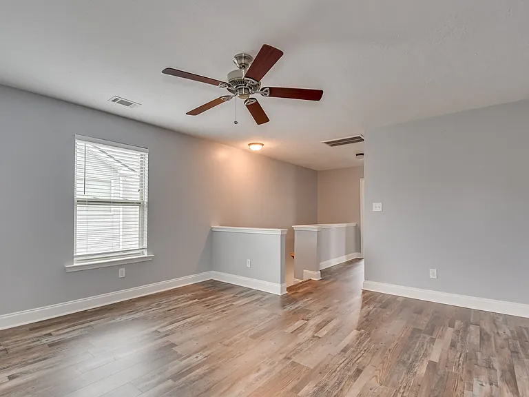 805 Erika Ln — Photo 28