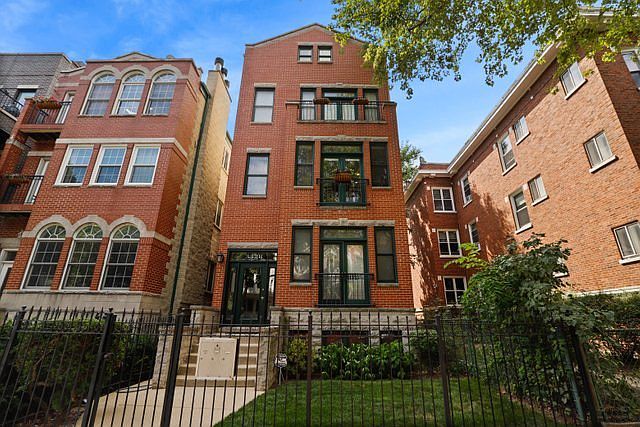 1st image of 3328 N Kenmore Ave #2