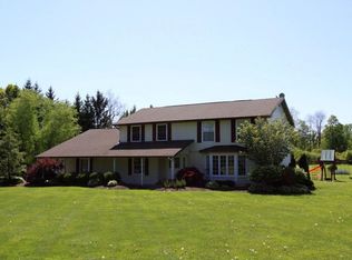 16180 Lucky Bell Ln, Newbury, OH