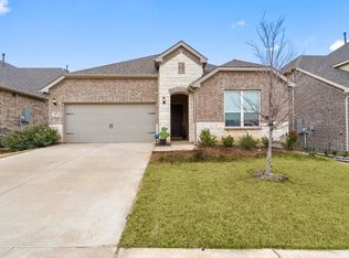 4205 Expedition Dr, Oak Point, TX 75068