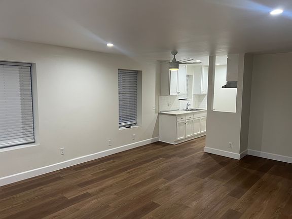 3rd image of 2701 W Jefferson Blvd APT 1