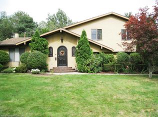 928 Hillcrest Dr, Jessup, PA 18434