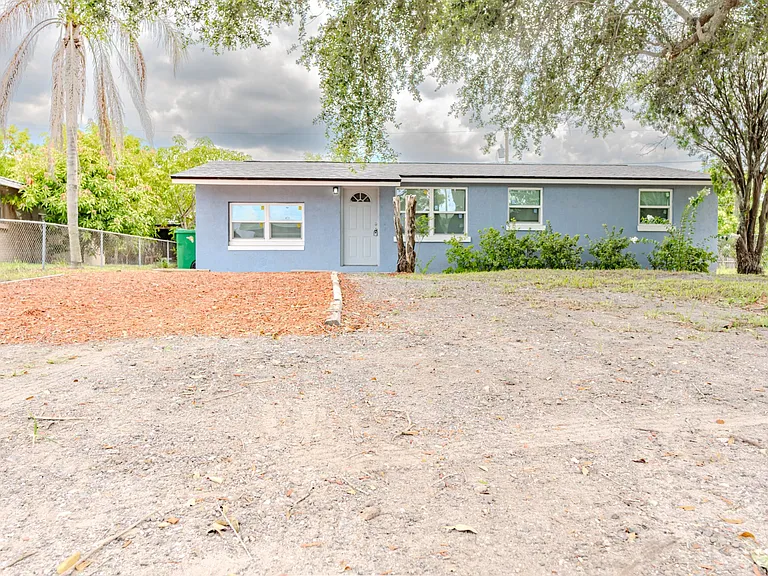 217 Betty Ave — Photo 3