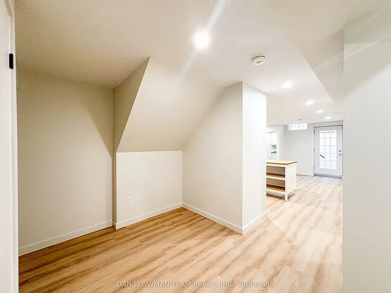 813 Groveland Ave #BASEMENT — Photo 7