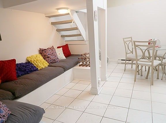 5th image of 390 Huron St #2