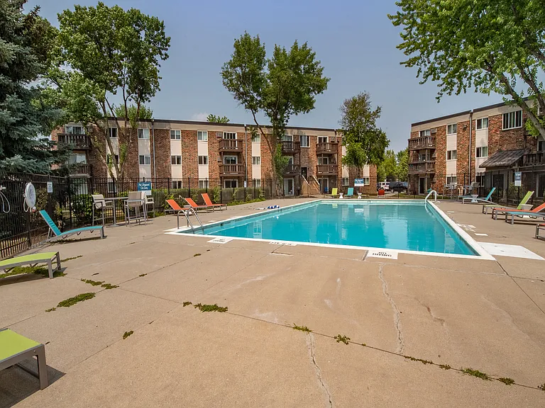 Forest Park Apartments — Photo 40